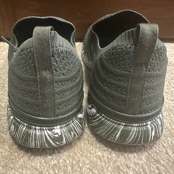 APL 8 - Picture 3 of 4